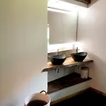 アパート Authentique Et Cosy *